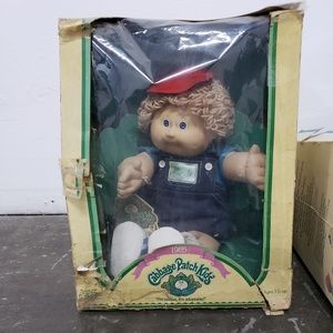 1983 and 1985 og cabbage patch doll set in box